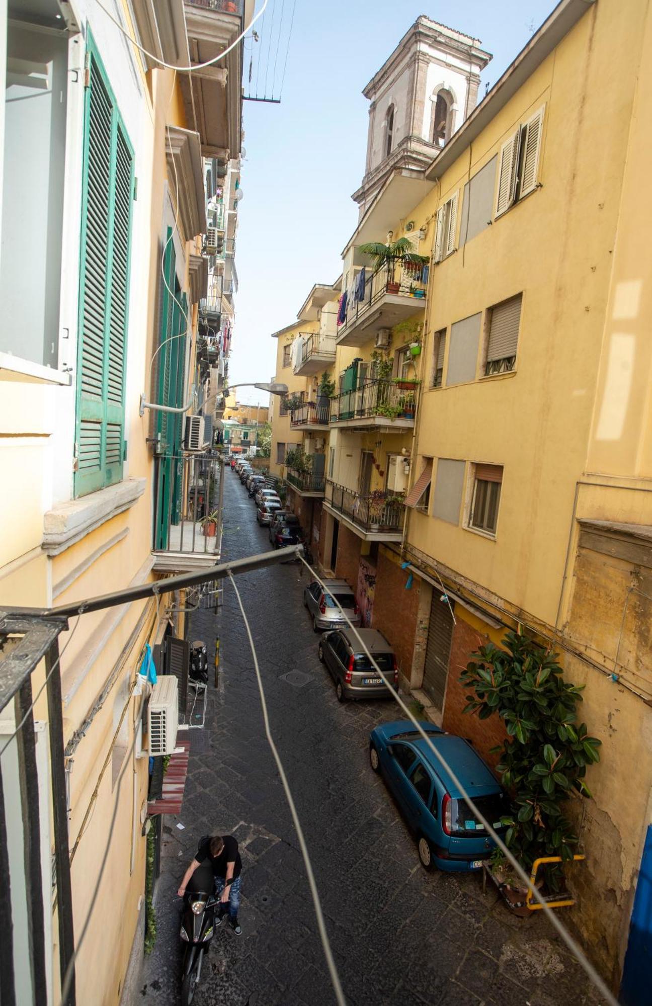 Na Naples